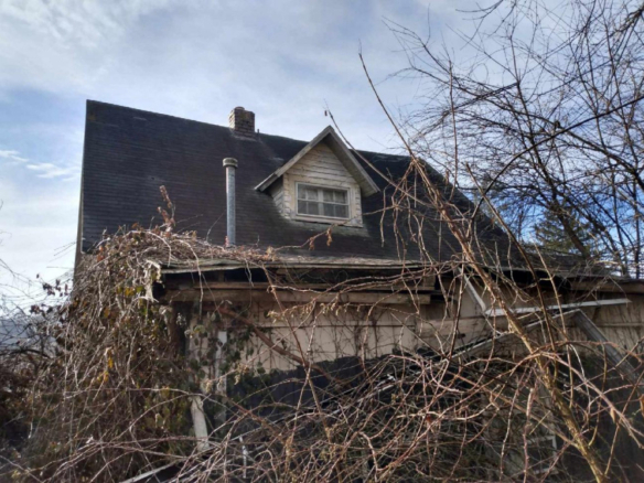 29 Hill Street, Glouster, Ohio