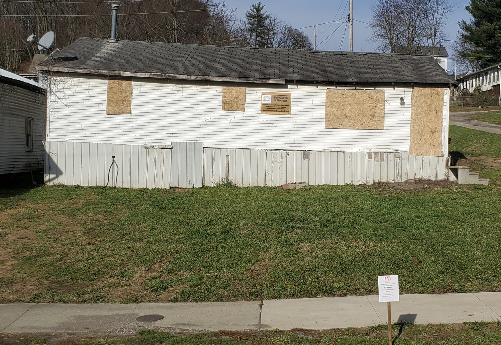 21 Braun Street, Glouster, Ohio